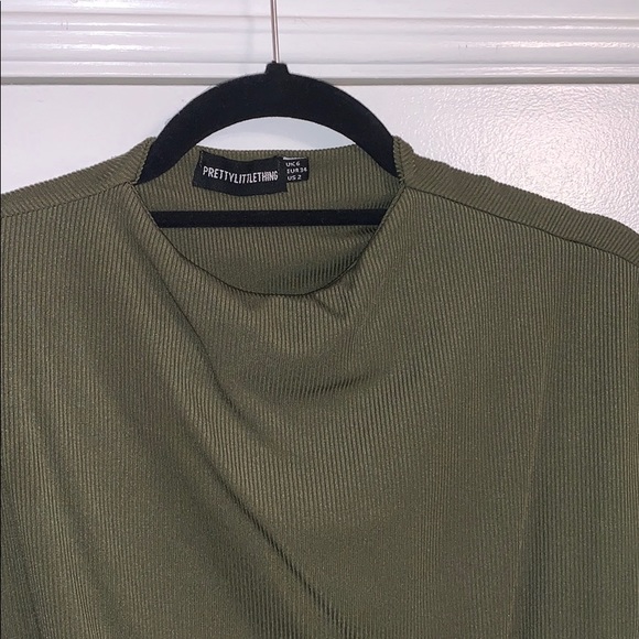 PRETTY LITTLE THING GREEN RIBBED BODYSUIT SIZE 2 - Picture 3 of 5
